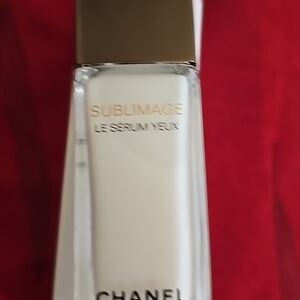 CHANEL Sublimage Le Sérum Yeux in White and Gold